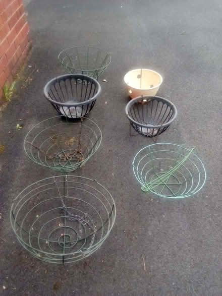 Photo of free Hanging baskets (Caldecote CP (Caldecote CP (Caldecote CP (S Cambs) CB23) #1