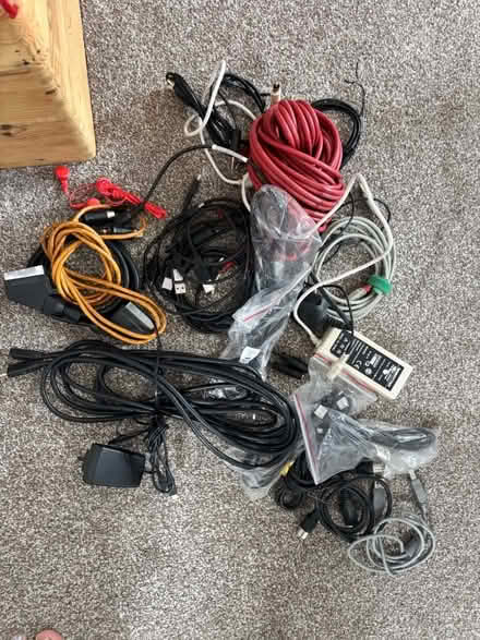 Photo of free Various cables (Wallands Park BN7) #1
