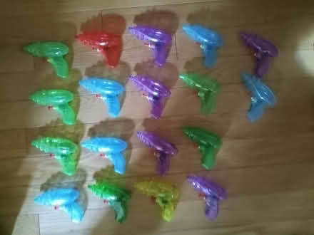 Photo of free Small water blasters (Etobicoke (Kipling /Eglinton)) #1