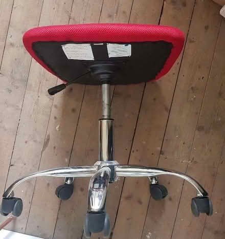 Photo of free Red office chair on wheels. (Avonmouth BS11) #2