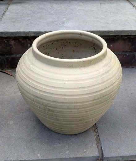 Photo of free Garden pot/urn (Sheet GU32) #1