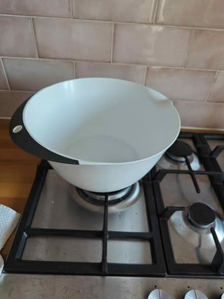 Photo of free Big mixing bowl (Sm4) #1
