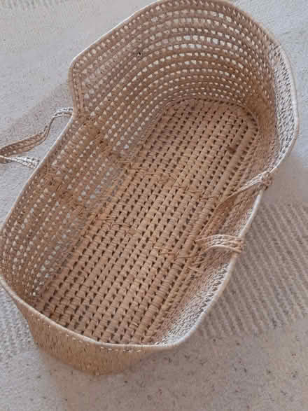 Photo of free Moses basket (Warsash SO31) #1