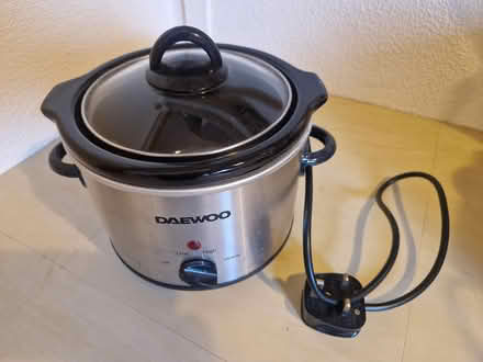 Photo of free Small slow cooker (E17) #1
