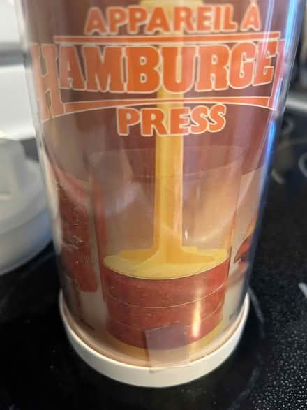Photo of hamburger press, lids, discs (L5L 5P5) #1