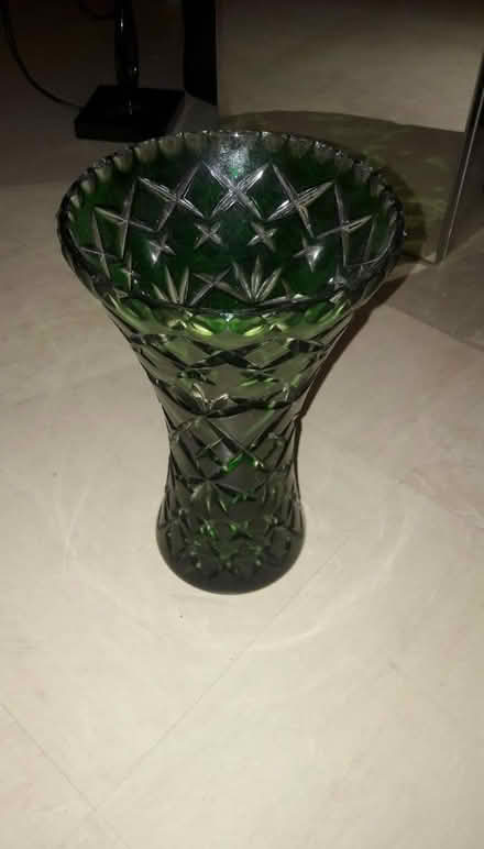 Photo of free Green vase (Kings cross N1C) #1
