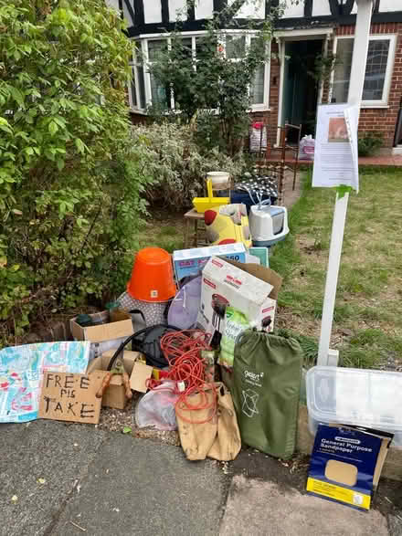 Photo of free Various furniture and vintage items (New Malden SW20) #1