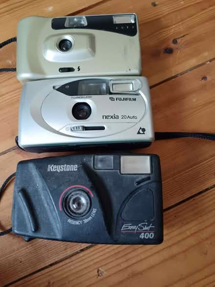 Photo of free 3 cameras that take film (The Rock TF3) #1