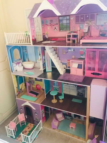 Photo of free Dolls House (Cleobury Mortimer DY14) #3
