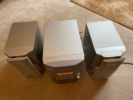 Photo of free Panasonic 5 CD multiplayer, cassette deck and speakers (Stalmine FY6) #2