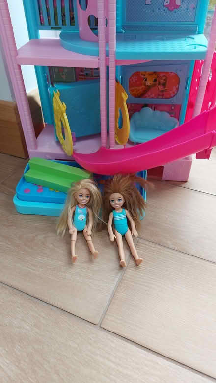 Photo of free Dolly beach house with slide (Cashes Green GL5) #1
