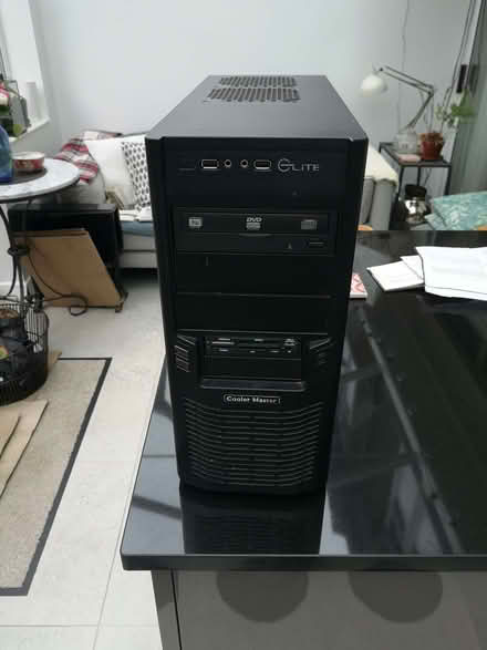 Photo of free Desktop pc - no hard drive (Upper Walthamstow E17) #2