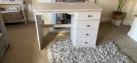 Photo of free Desk (Kilburn De56) #1