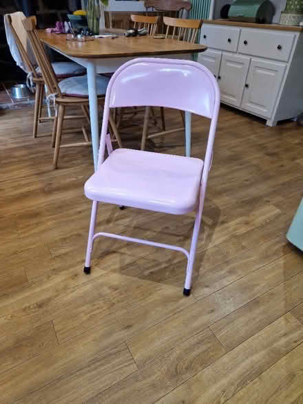 Photo of free Folding pink metal chair (Matlock DE4) #1