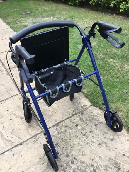 Photo of free Walking aid - Rollator with padded seat (Moulsham CM2) #4