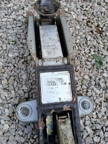 Photo of free Hydraulic Trolley Jack (Ashprington TQ9) #2