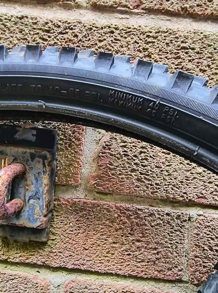 Photo of free mountain bike tyres 26" (Disley SK12) #2