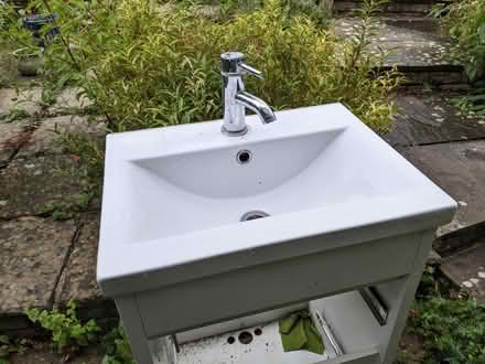 Photo of free Sink and tap (BA2) #1