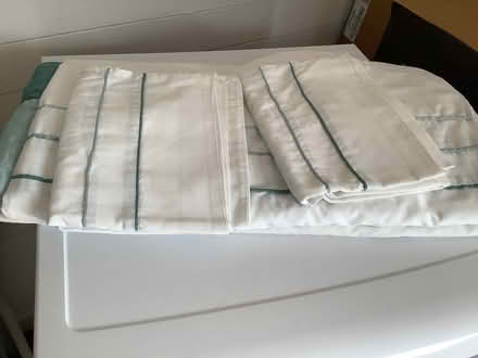 Photo of free King size duvet cover and 2 pillowcases (Corstorphine EH12) #1
