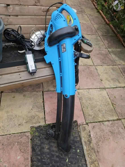 Photo of free Garden vacuum and Blower (Mitcham CR4) #1