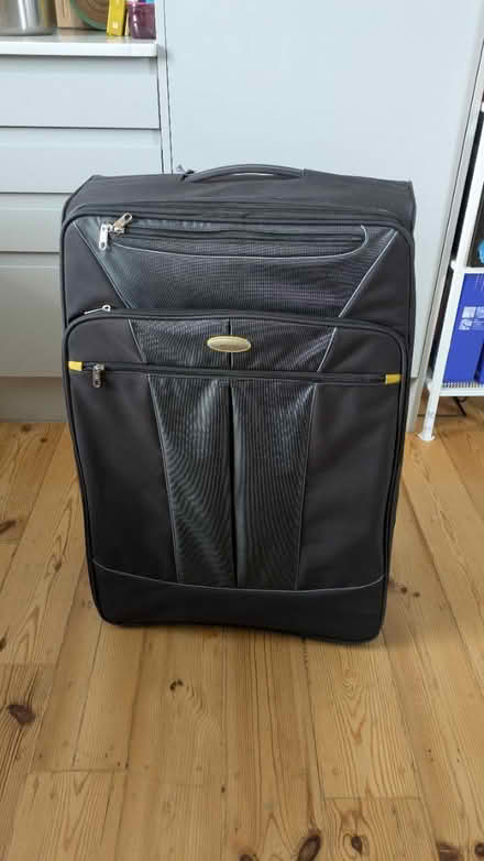 Photo of free Samsonite suitcase (Moyser Road SW16) #2