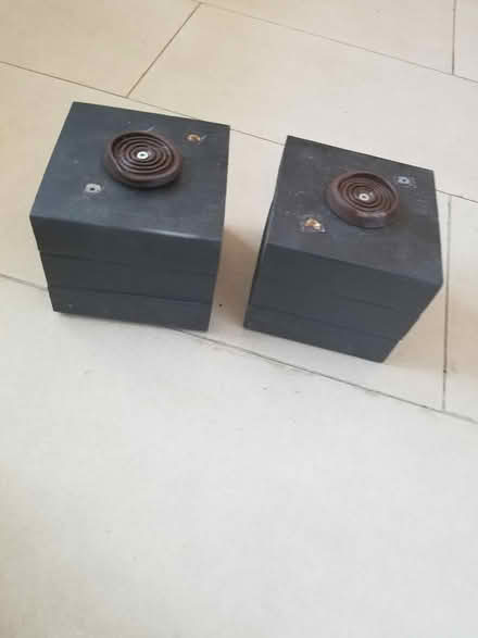 Photo of free Wood Risers (Britannia Rd and Creditview Rd) #1