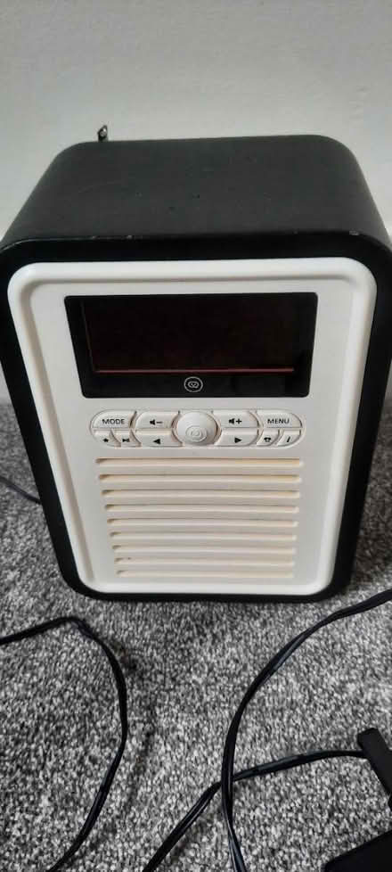 Photo of free DAB retro-look radio (Hereford, Belmont) #2
