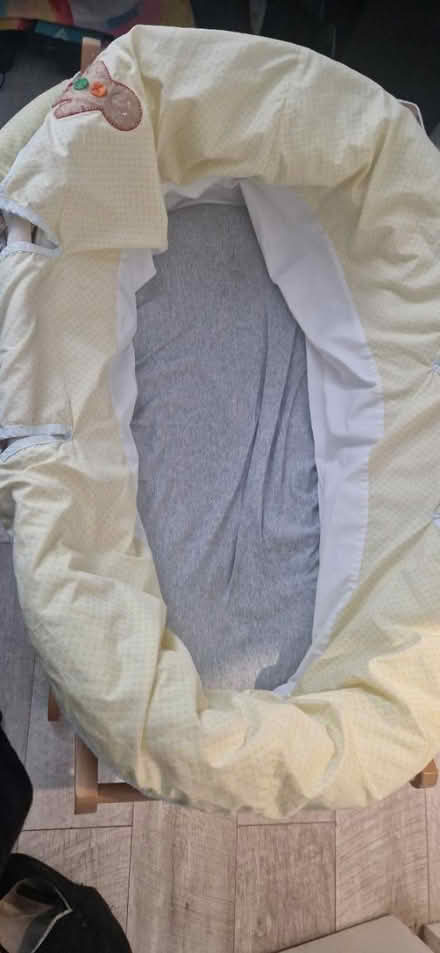 Photo of free Moses basket (Streatham SW16) #4
