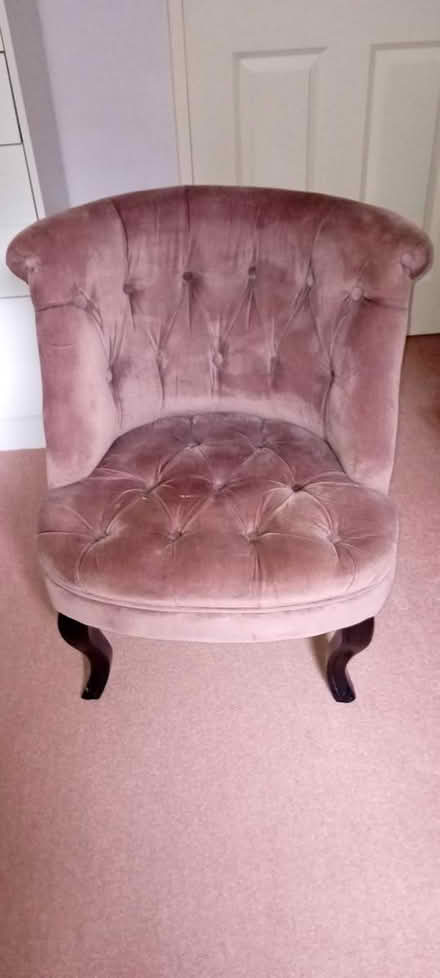 Photo of free Small bedroom chair (Wokingham, RG41) #2