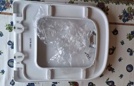 Photo of free Square toilet seat (soft close) (South Croydon CR2) #1