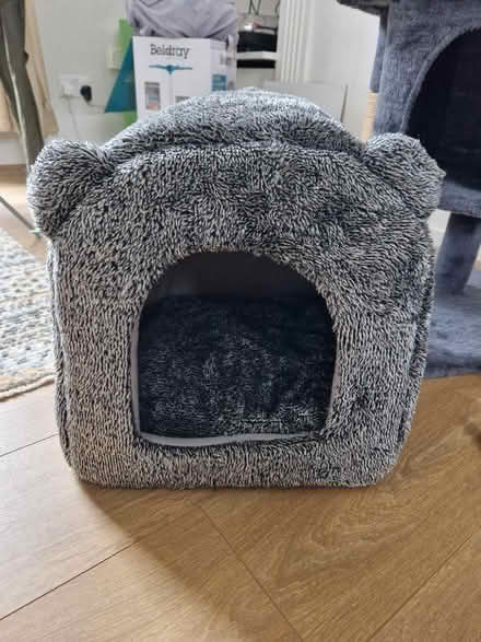 Photo of free Cat igloo bed (Penrith CA11) #1