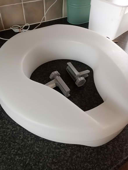 Photo of free Raised toilet seat (Sale M33) #1