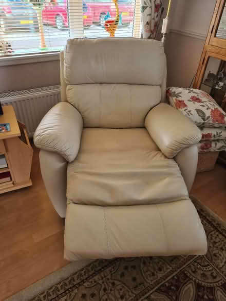 Photo of free Single electronic chair (Parnwell) #3