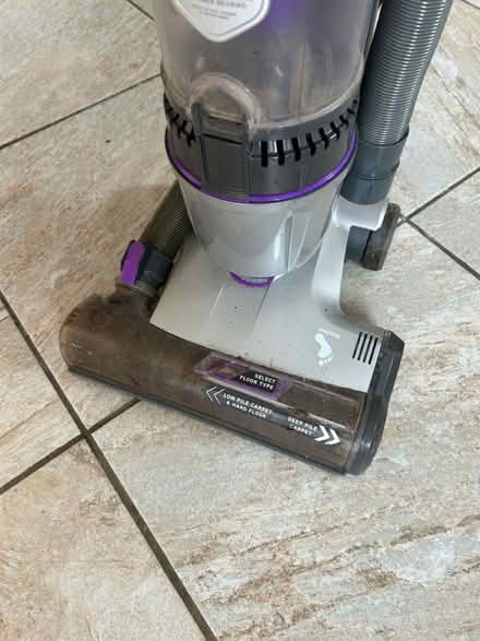 Photo of free Vax upright vacuum (SY4) #3