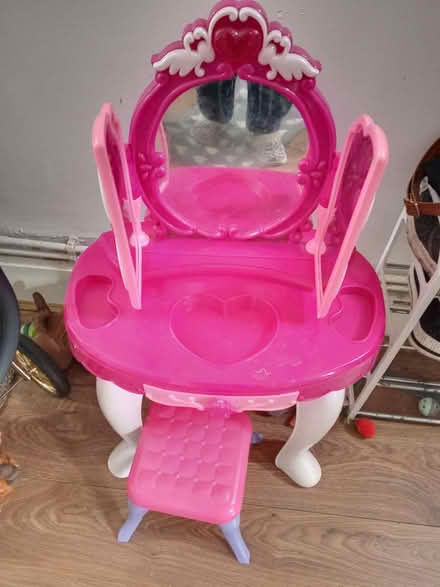 Photo of free Small salon/dressing table (Dukinfield) #1