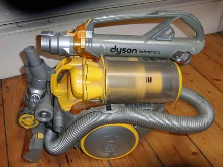 Photo of free DYSON DC11 vacuum cleaner (Renfrewshire PA3) #2