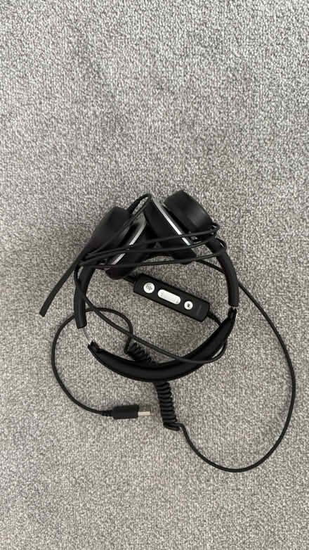 Photo of free Headphone and microphone (HA9 Wembley park) #1