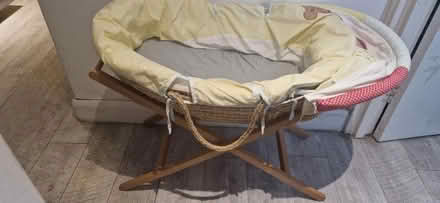 Photo of free Moses basket (Streatham SW16) #3