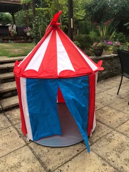 Photo of free Child’s play tent (Aldershot GU11) #1