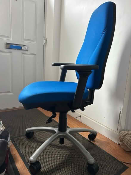 Photo of free Blue office chair (Surbiton KT5) #1