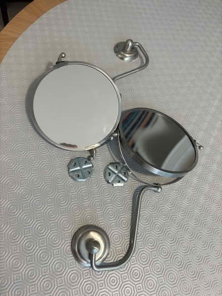Photo of free 2 reversible magnifying wall mirrors (Frankwell SY3) #1