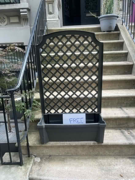Photo of free Planter with trellis (Upper west side 80s) #1