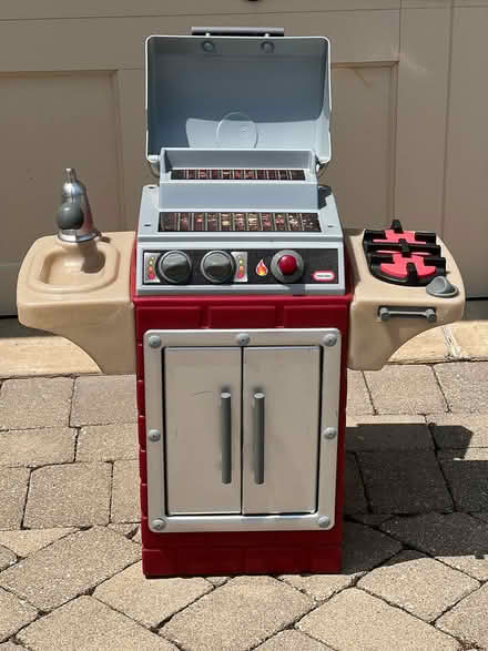 Photo of free large selection of kids toys (Centerville, off Yankee St.) #4