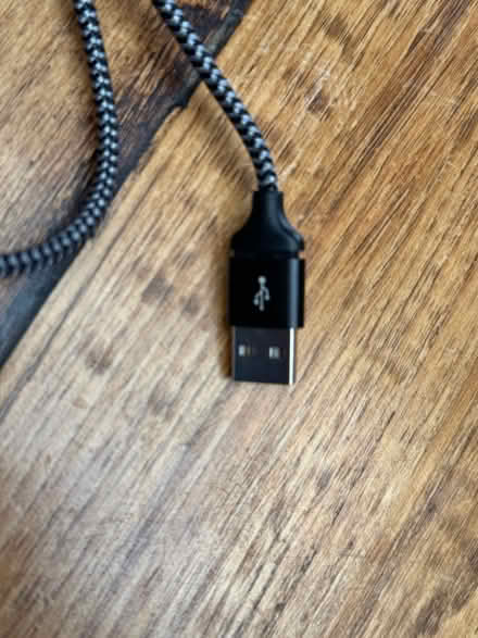 Photo of free usb-A to iphone lightning connectn (Wood Green N22) #3