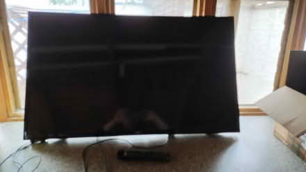 Photo of free Bush 40 inch smart TV with dvd player (Barrow-in-Furness LA14) #1