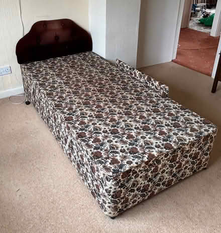 Photo of free Single bed which opens for storage (CV37 7JH) #1