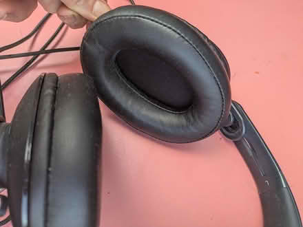 Photo of free Overear wired headphones (Meanwood, LS7) #4