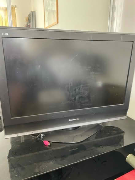 Photo of free 32” colour TV (Scale Hall, Lancaster LA1) #1