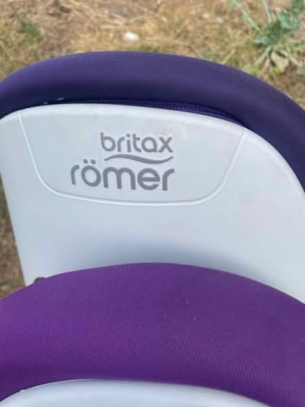 Photo of free Britax Romer Kidfix II child seat (St Albans AL1) #2