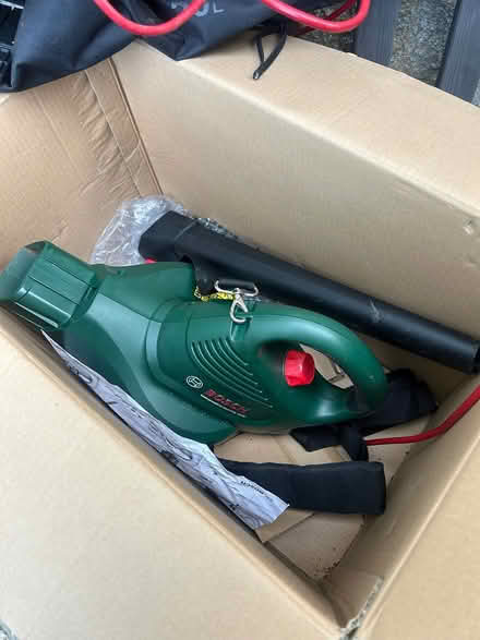 Photo of free BOSCH corded garden vacuum (East End OX29) #3